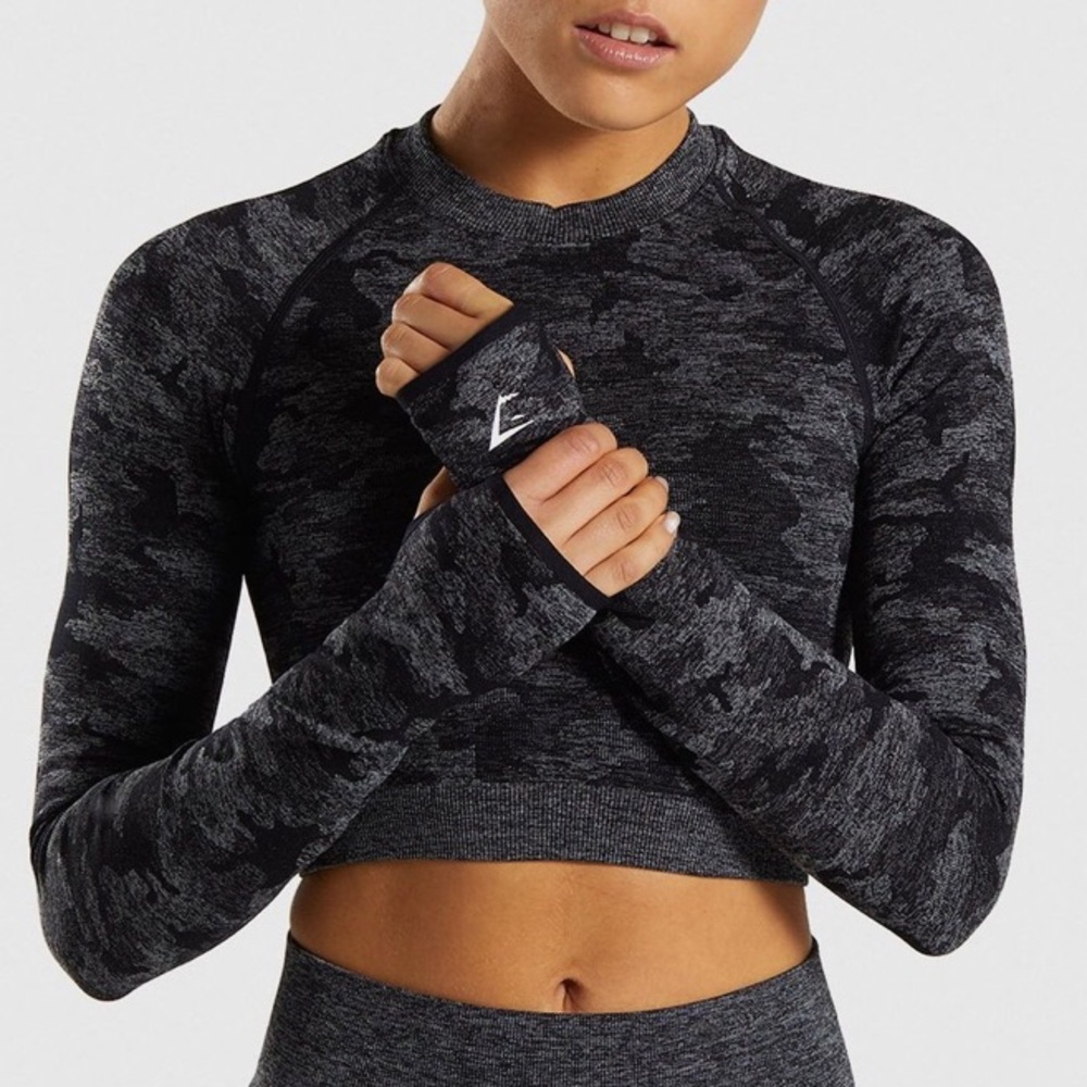 gymshark camo crop top